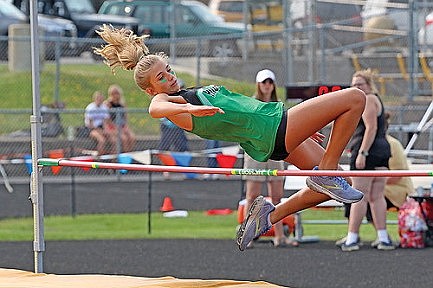 Hodag track advances 16 entries to sectionals
