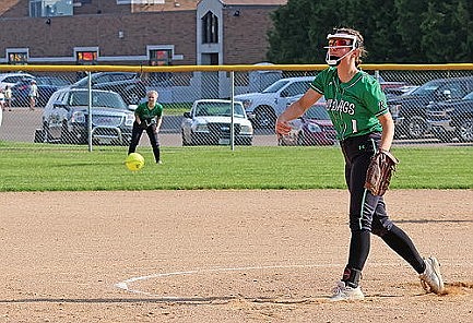 Hodag softball falls in extras to No. 1 Medford