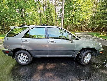 FORK&#8200;fundraiser:&#8200;Bidding underway for classic 2002 Lexus
